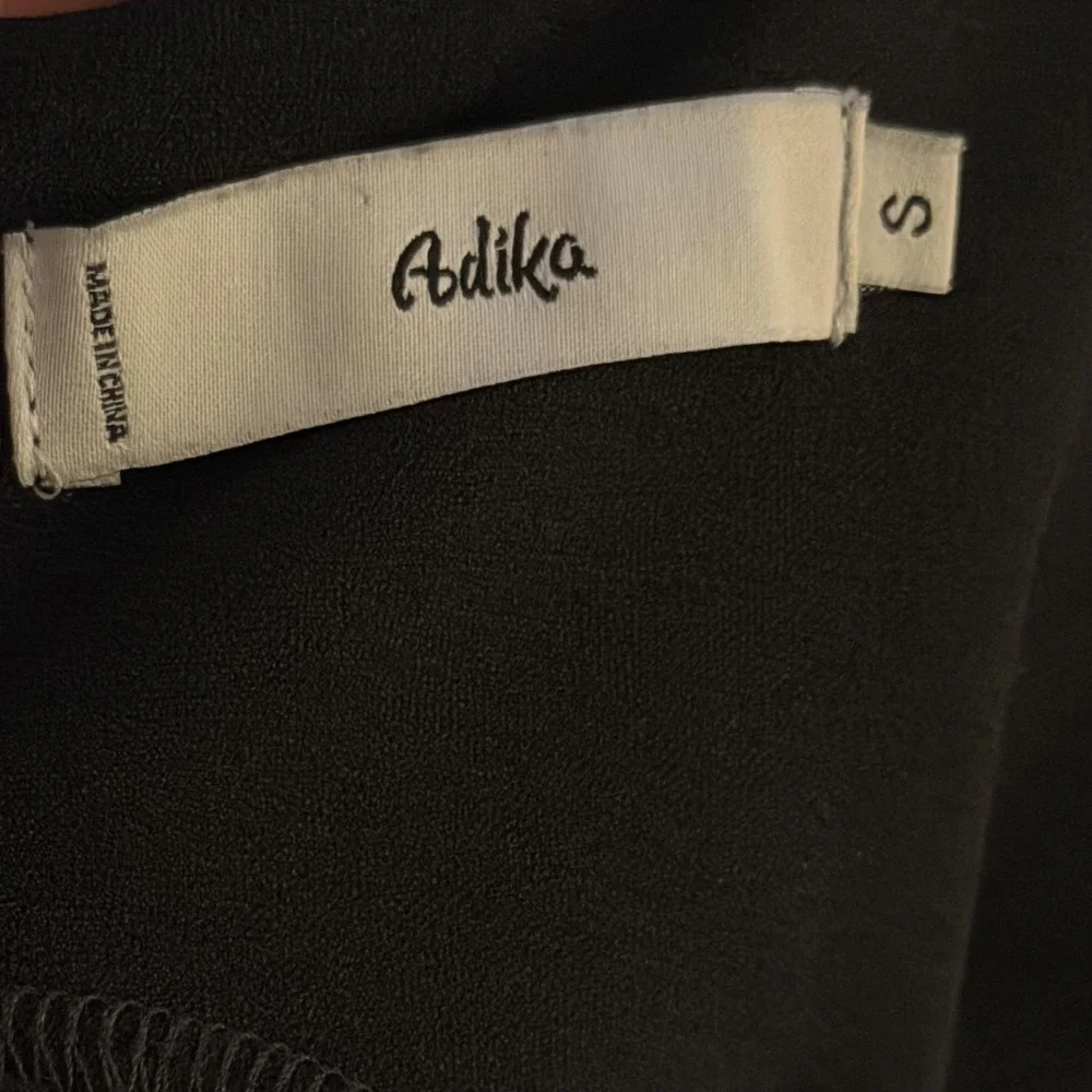 Adika black sleeveless